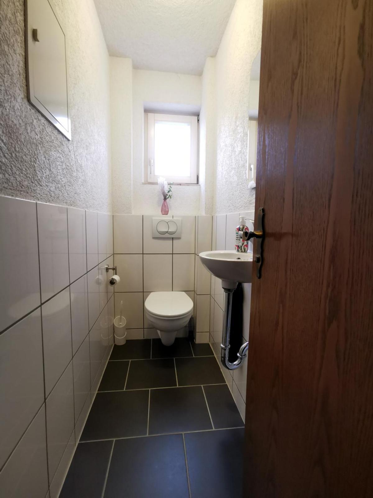 3 Zimmer Ferienwohnung Mit Eigenem Garten Trossingen Esterno foto